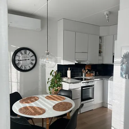 Kaksio Lutakossa, Oma Autopaikka *